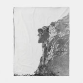 Alter Mann im Gebirgsvorsprung Fleecedecke (Vorderseite)