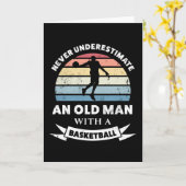 Alter Mann mit Basketball Funny Gift Vater Karte (Gelbe Blume)