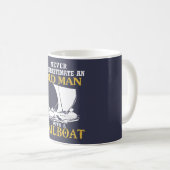 Alter Mann mit einem Segelboot Kaffeetasse (VorderseiteRechts)