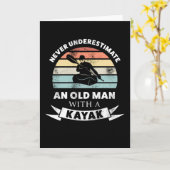 Alter Mann mit Kajak - Kayaking - Geschenke Männer Karte (Gelbe Blume)