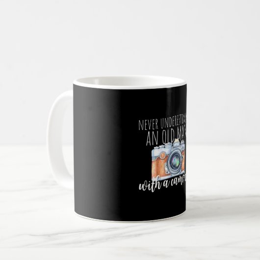 Alter Mann mit Kamera Kaffeetasse (Vorderseite Links)