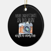 Alter Mann mit Kamera Keramik Ornament (Links)