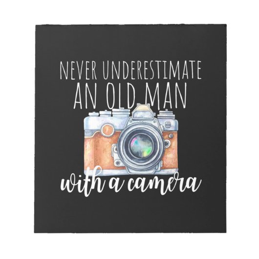 Alter Mann mit Kamera Notizblock (Vorderseite)