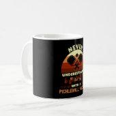 Alter Mann mit Pickleball-Paddel Kaffeetasse (Vorderseite Links)