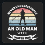 Alter Mann mit Wasserski Funny Gift Vater Quadratischer Aufkleber<br><div class="desc">Unterschätze niemals einen Alten mit Wasserski. Dieses lustige Geschenk ist ideal für Männer,  die Liebe Ski,  Wassersport & Wasserski. Erhalten Sie es als Weihnachten,  Geburtstag oder Vatertagsgeschenke für Ihren Ehemann oder Vater.</div>