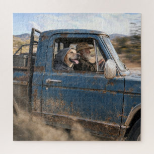 Alter Mann und Labrador Retriever in einem blauen Puzzle