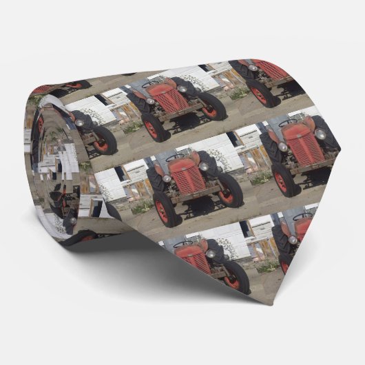 Alter roter Traktor Krawatte (Gerollt)