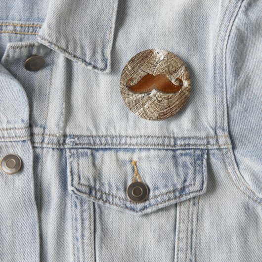 Alter Rustenmetall-Schnurrbart mit kleinen Löchern Button (Beispiel)