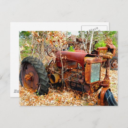 Alter rustikaler Bauerntraktor in Junk Yard Postkarte (Vorne/Hinten)