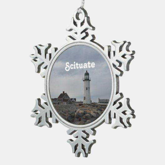 Alter Scituate Leuchtturm Schneeflocken Zinn-Ornament (Rechts)
