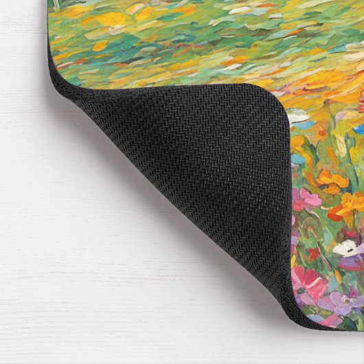 Alter Stall auf dem Feld der Wildblume Mousepad (Ecke)