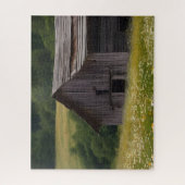 Alter Stall auf dem Feld von Daisy Puzzle (Vertikal)