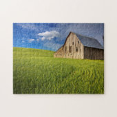 Alter Stall im Feld der Frühlingsweide Puzzle (Horizontal)