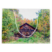 Alter Stall im Herbst Große Geschenktüte (Rückseite)