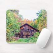 Alter Stall im Herbst Mousepad (Mit Mouse)