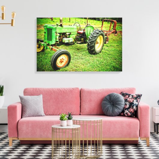 alter Traktor auf Leinwand (Insitu (Wohnzimmer))