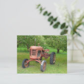 Alter Traktor im Obstgarten Postkarte (Stehend Vorderseite)
