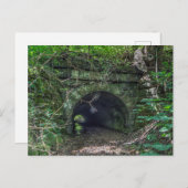 Alter Tunnel mit einer Bucht, die durch ihn läuft, Postkarte (Vorne/Hinten)