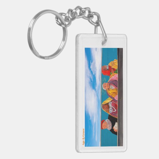 Alter und Grace Schlüsselanhänger (Vorderseite links)