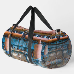 Alter und rostiger Atlas Imperial Diesel Motor in Duffle Bag