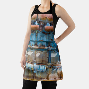 Alter und rostiger Atlas Imperial Diesel Motor in  Schürze