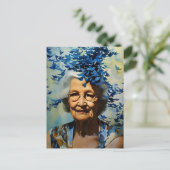 Ältere Frauen und blaue Schmetterlinge Postkarte (Stehend Vorderseite)