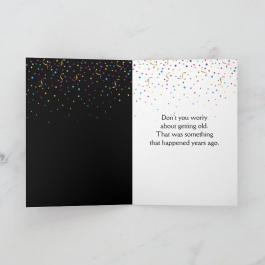 Ältere Geburtstagskandale bekommen Karte (Innenseite)