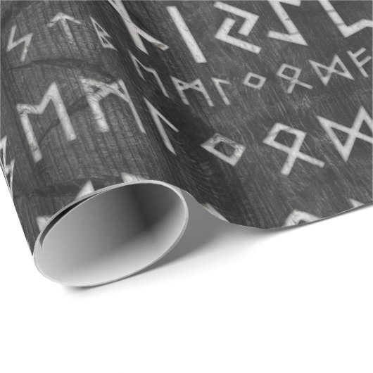 Älteres Futhark Muster auf hölzerner Geschenkpapier (Rolleneckpunkt)