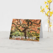 Altern ist ein Geschenkalter, das positiv auf den  Karte (Gelbe Blume)