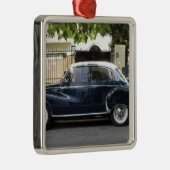 Altes, aber sehr gut behalten Audi Auto. Silbernes Ornament (Rechts)