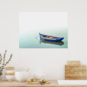 Altes Aiola Boot. Kleines Ruderboot in Seixal Bay. Poster (Küche)