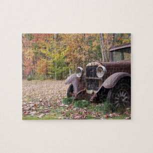 Altes Auto im Herbst Puzzle