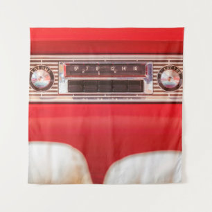Altes Autoradio in einem roten klassischen amerika Wandteppich