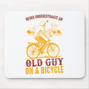 Altes Fahrerdesign Fahrrad nie unterschätzen Mousepad