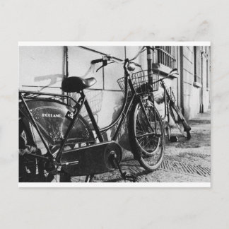 Altes Fahrrad in Innsbruck, Österreich Postkarte