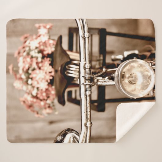 Altes Fahrrad und Blume verschwinden im Hintergrun Sherpadecke (Vorderseite (Horizontal))