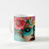 Altes Frauenporträt mit Blumen Kaffeetasse (Vorderseite Links)