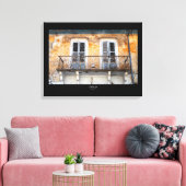 Altes Gebäude Balkone, Limassol, Zypern Leinwand (Insitu (Wohnzimmer))