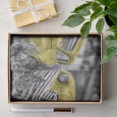Altes gelbes Auto Seidenpapier (Geschenk)