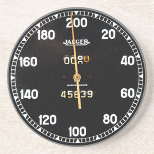 Altes Geschwindigkeitsmessermessgerät von einem Getränkeuntersetzer