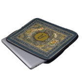 Altes gesticktes Bucheinband-Monogramm Laptopschutzhülle (Vorne Knopf)