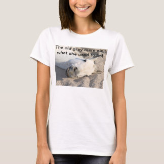 Altes graues Stuten-Shirt T-Shirt