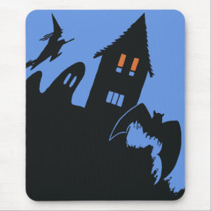 Altes Halloween, gruseliges Spukhaus und Hexe Mousepad