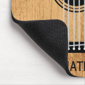 Altes hölzernes Akustikgitarrenmonogramm Mousepad (Ecke)
