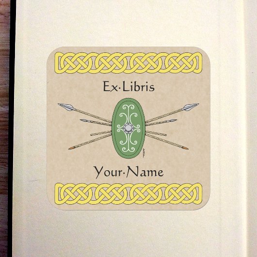 Altes keltisches Schild und Speer-Buchzeichen Quadratischer Aufkleber