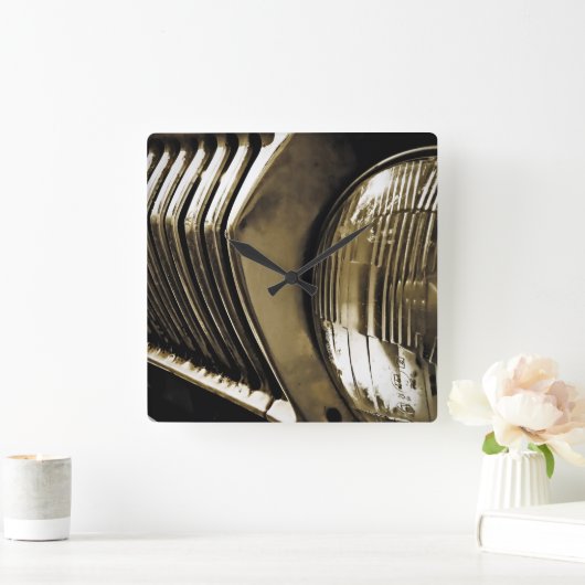 Altes klassisches Autoscheinwerfer Quadratische Wanduhr (Zuhause)