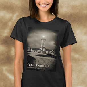 Altes Leuchtturm in einer Sturmnacht T-Shirt