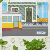 Altes Lissaboner Haus mit Katzen und gelber Straße Geschirrtuch (Gefaltet)