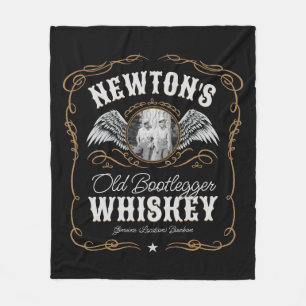 Altes Moonshine Whiskey-Etikett und FOTO Familienn Fleecedecke
