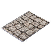 Altes Pflastersteingebäude an der Straße, anc Notizblock (Linke Seite)